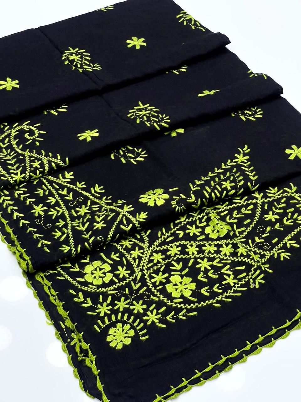 Pure Lawn Embroidered Chadder