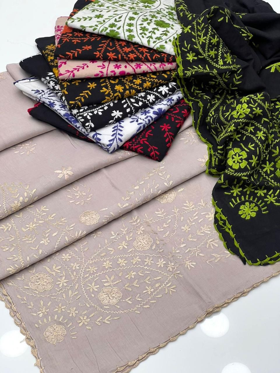 Pure Lawn Embroidered Chadder