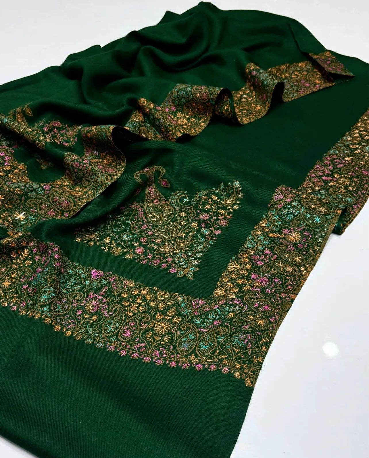 Elegant And Beautiful Pashmina Shawl