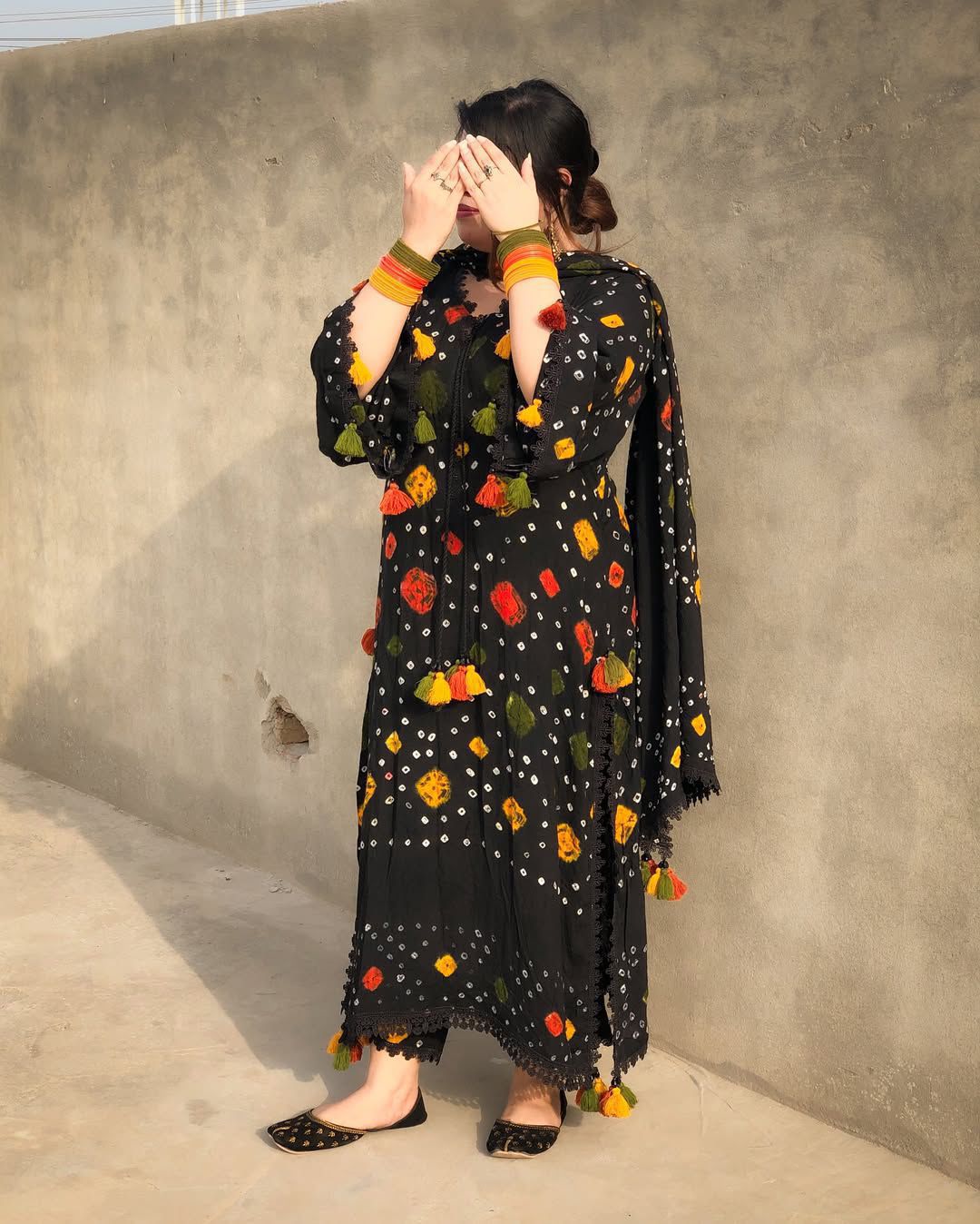 Linen Rajhistani Handmade Chunnri 4PC Dress