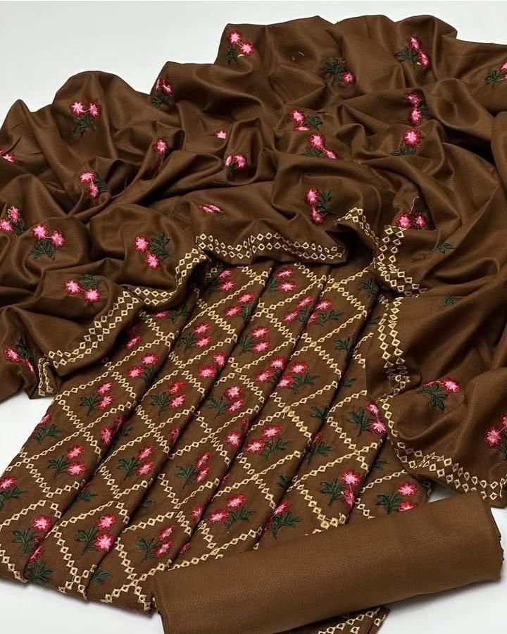 Dhanak 3pc dress Gold