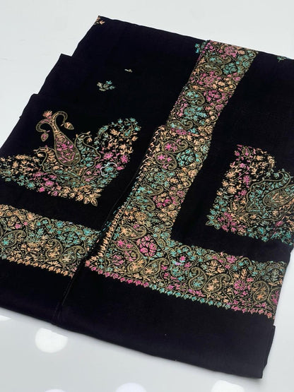 Kashmiri Hand Made Embroidered Lawn Chadar