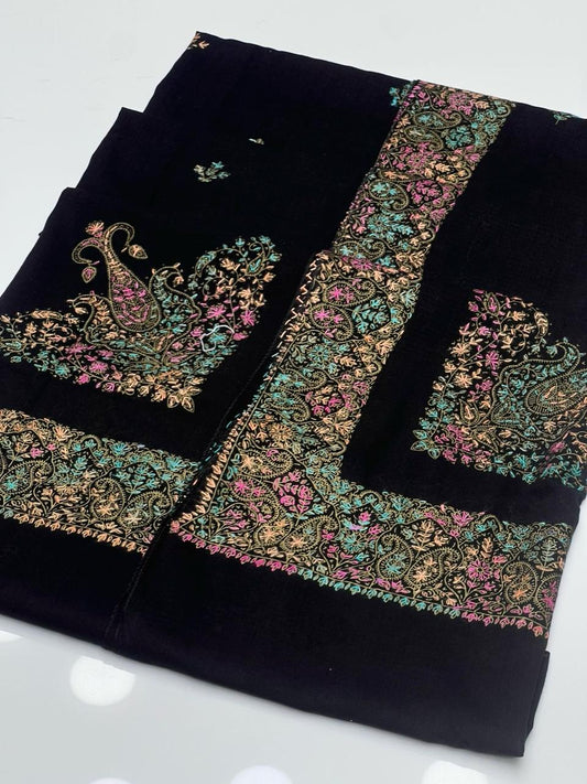 Kashmiri Hand Made Embroidered Lawn Chadar